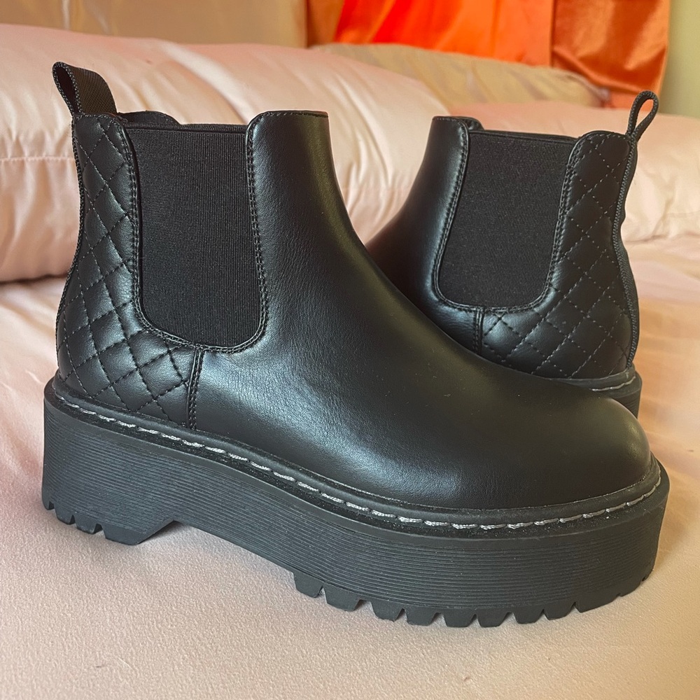Steve Madden Platform Boots